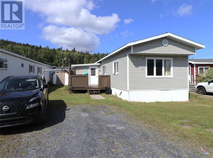 7 Parkwood Avenue  Corner Brook NL A2H 4A4 photo