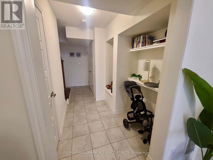 Property Photo: 1000 Asleton Boulevard 65 ON L9T 9L5