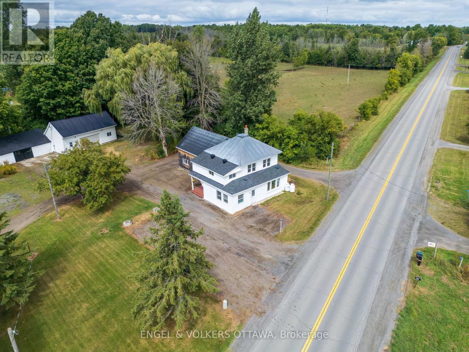 Property Photo:  3012 County 21 Road  ON K0E 1X0 