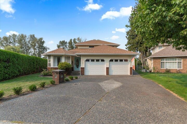 10125 Beaver Crescent  Chilliwack BC V2P 7X4 photo