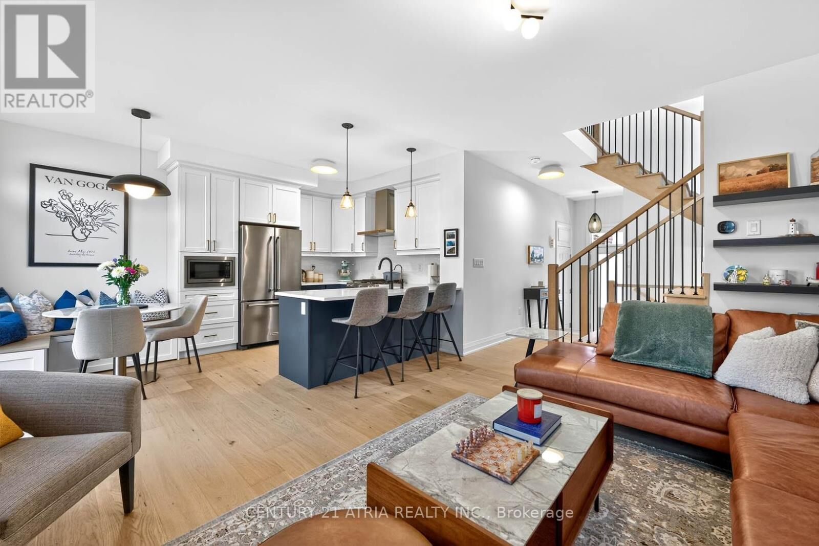 Property Photo:  2888 Foxden Square  ON L1X 0N9 
