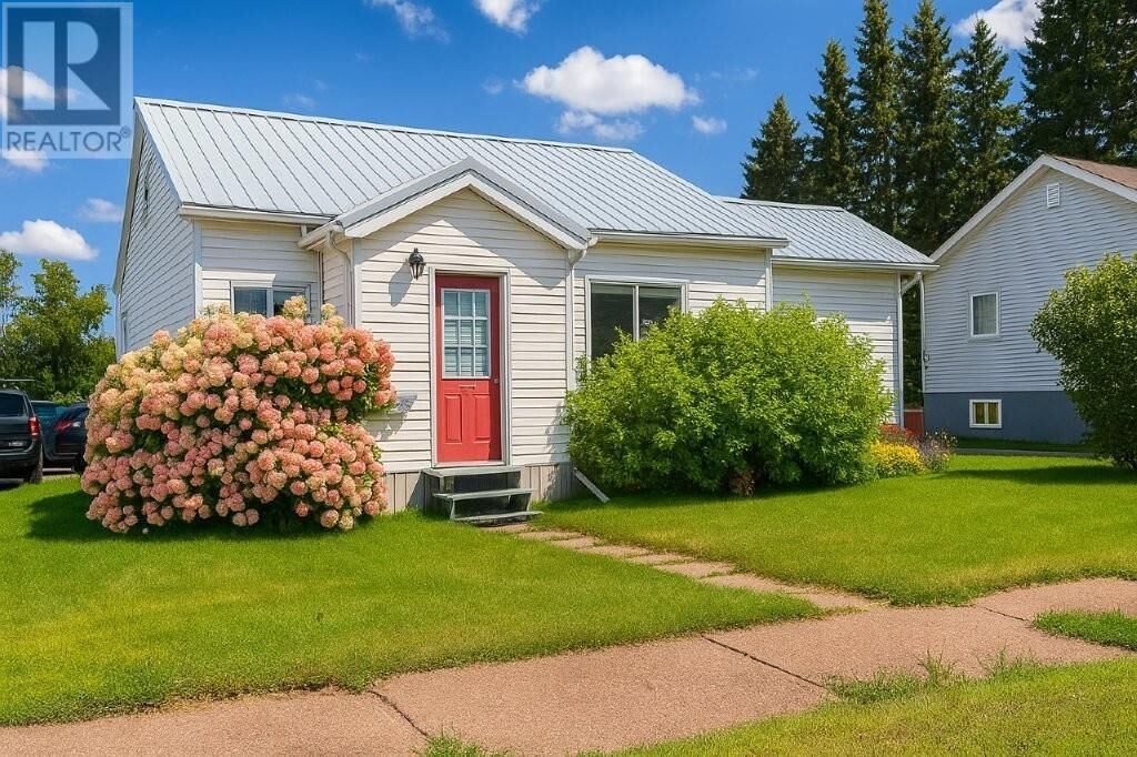 Photo de la propriété: 458 Francis Street E ON P7E 4B6