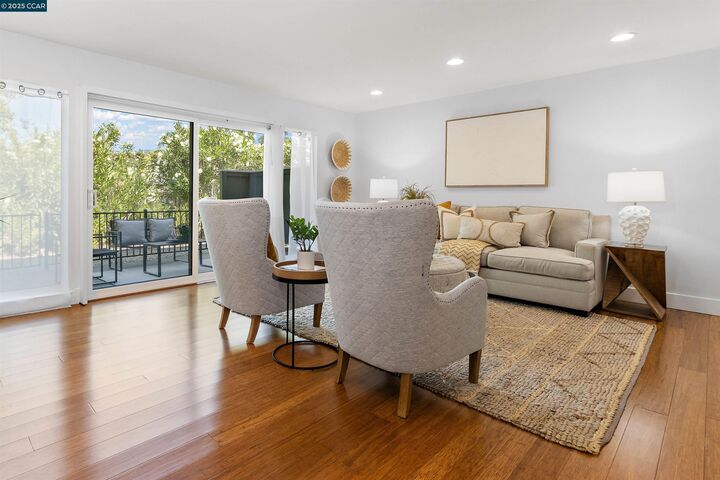 Property Photo:  1101 Singingwood Ct 4  CA 94595 