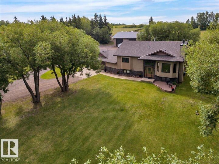 Property Photo: 53503 Rge Road 274 15 AB T7X 3R9