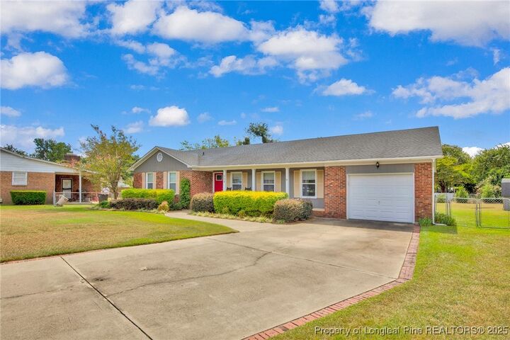 Property Photo:  304 Rail Fence Court  NC 28314 
