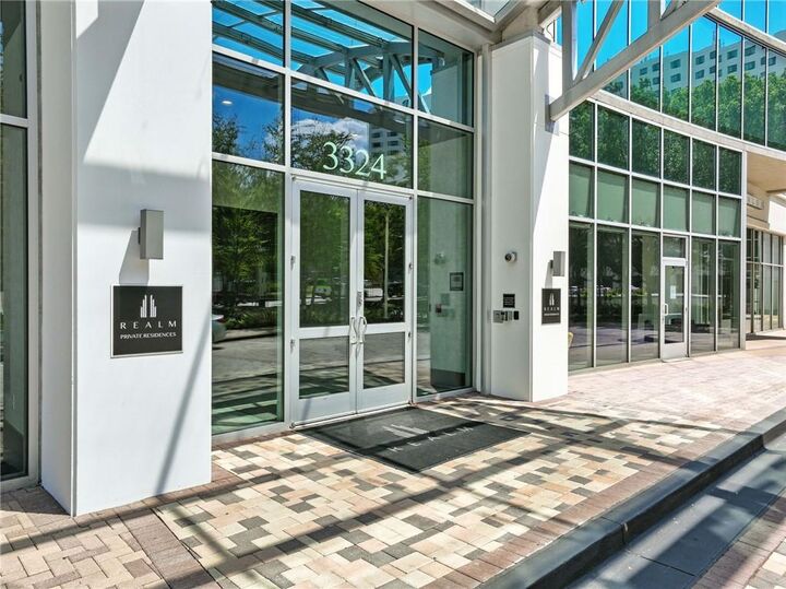 Property Photo: 3324 Peachtree Road 1712 GA 30326