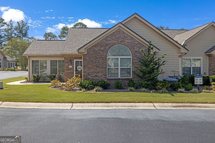 Property Photo: 1701 Silver Summit GA 30094