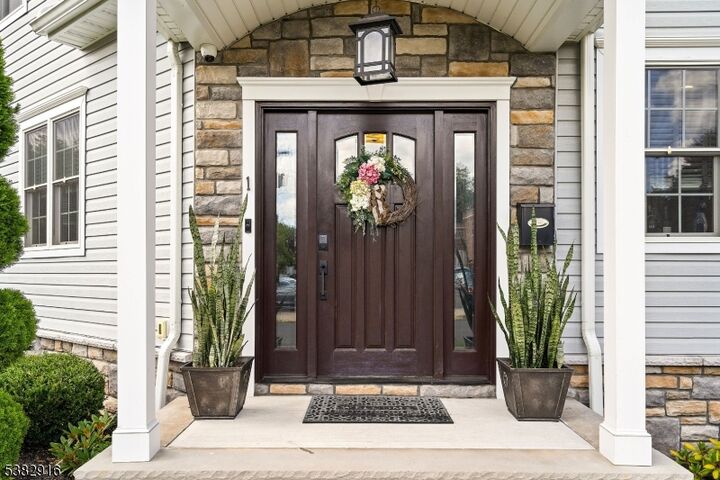 Property Photo:  1 Crescent Pkwy  NJ 07066 