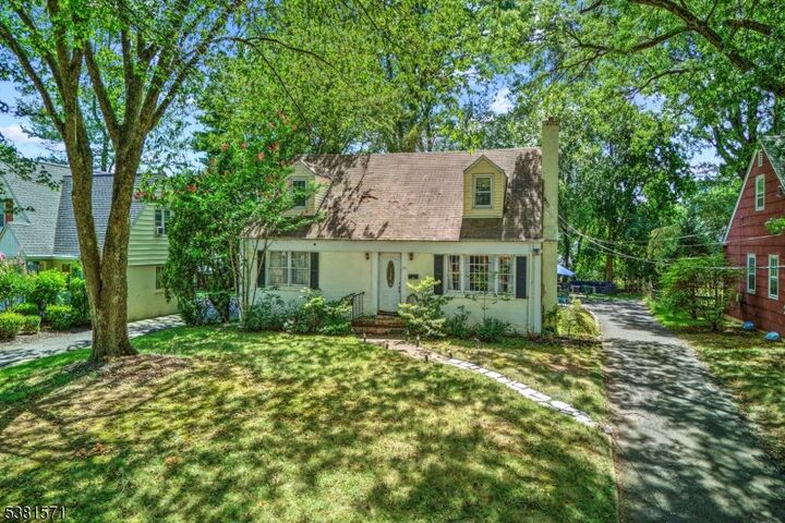 Property Photo:  341 W End Ave  NJ 07063 