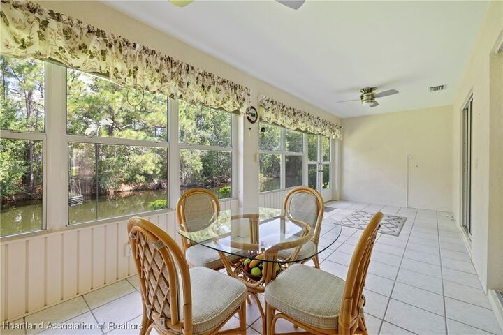 Property Photo: 213 Country Club Drive FL 33852