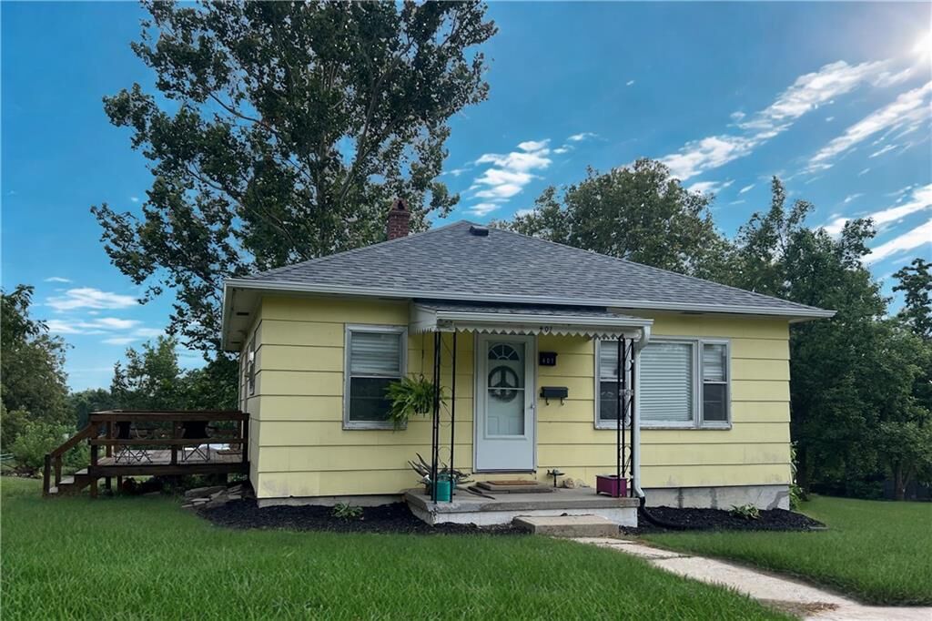 Property Photo: 401 E Main Street MO 64489