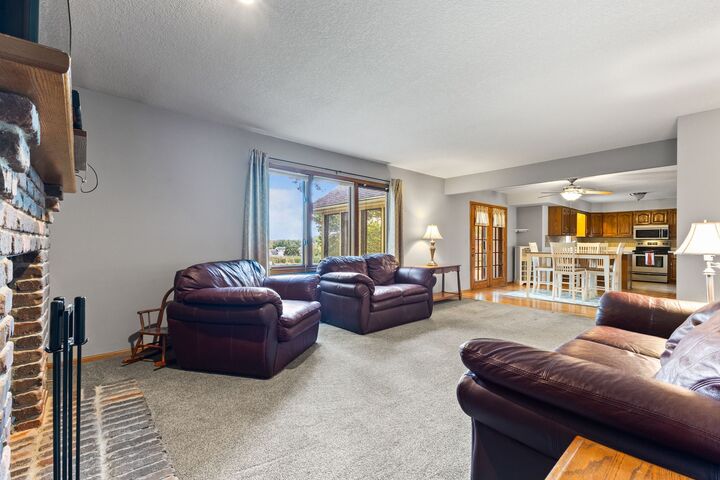Property Photo:  9807 Iltis Drive  IA 50322 