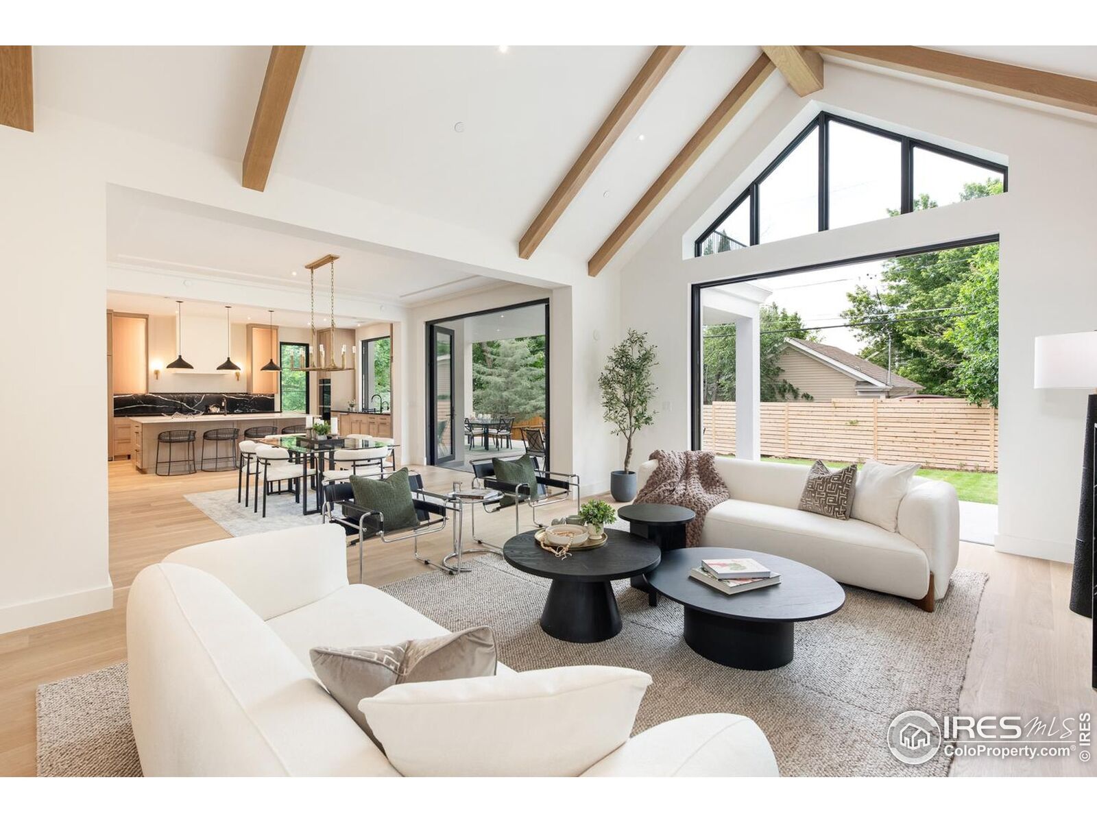 Property Photo: 640 Iris Ave CO 80304