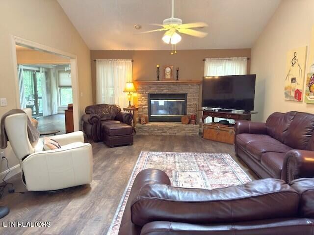 Property Photo:  21 Rolling Green Court  TN 38558 