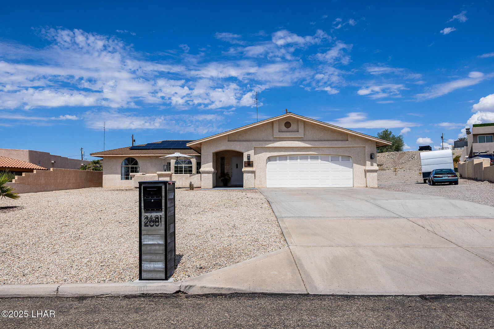 Property Photo: 2681 Rainbow Ave AZ 86403