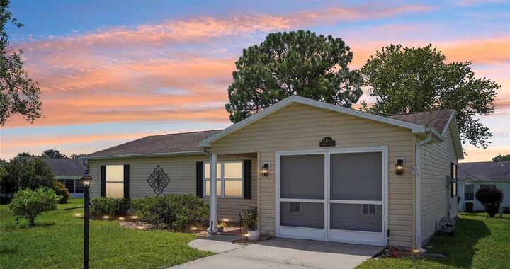 Property Photo:  1410 Sanchez Court  FL 32159 