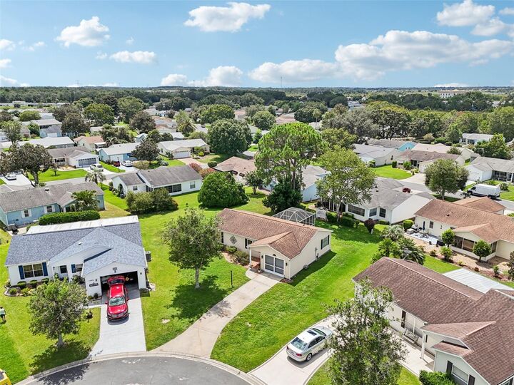 Property Photo:  1410 Sanchez Court  FL 32159 