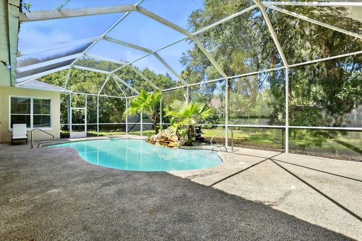 Property Photo:  9 Whitney Place  FL 32164 