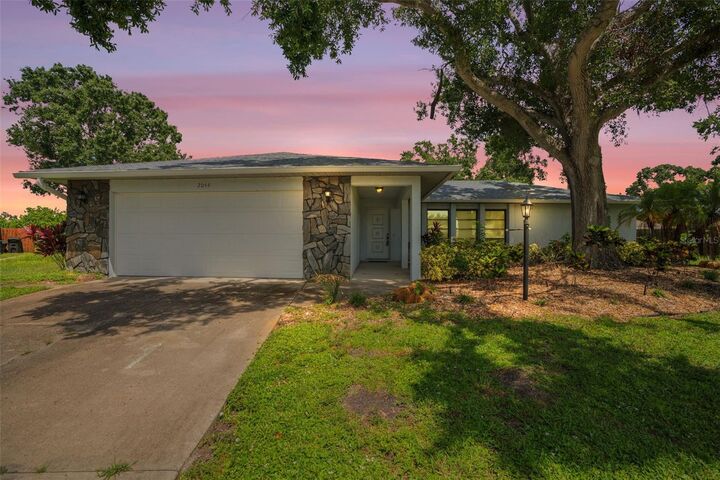 Property Photo: 2044 Country Meadows Lane FL 34235