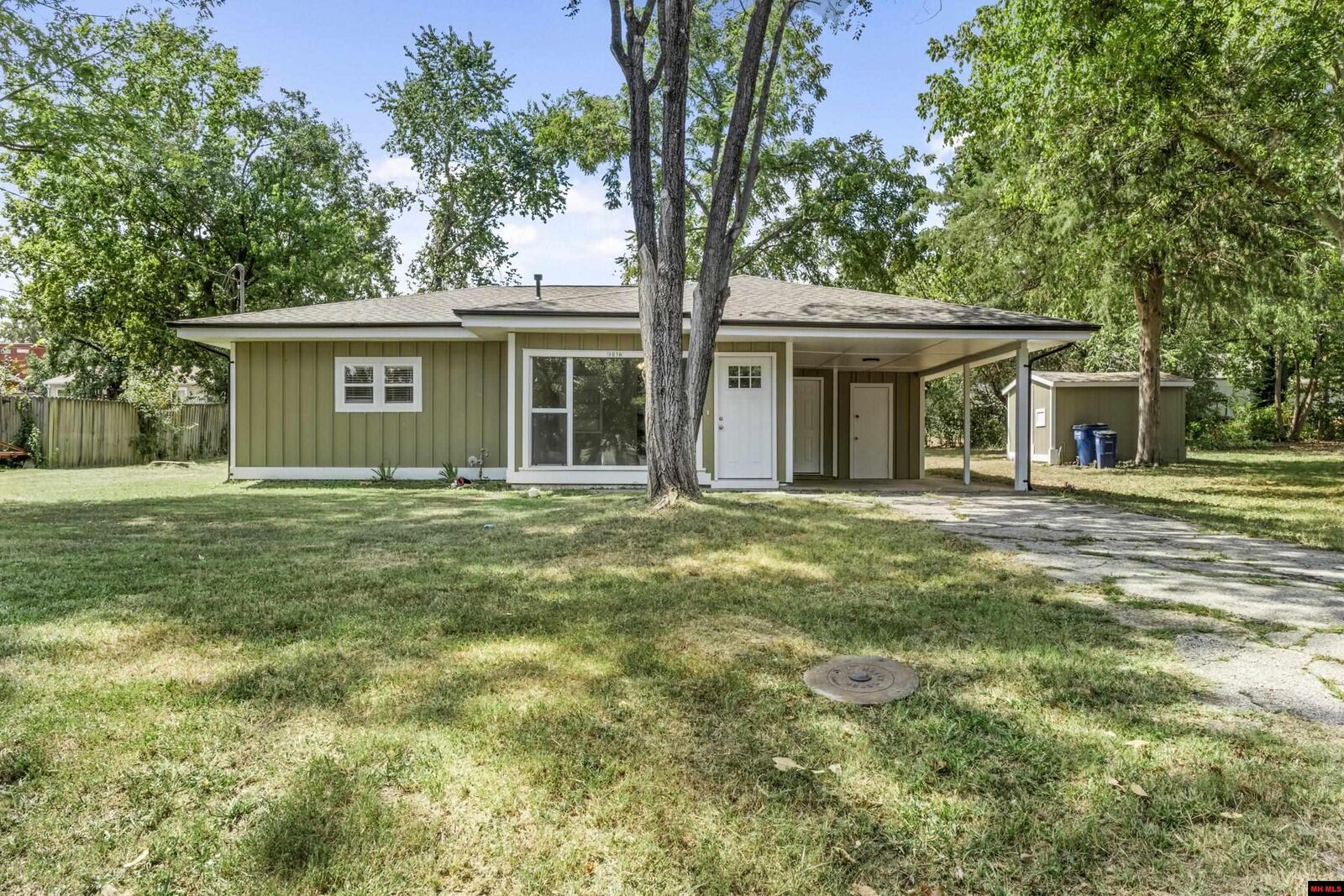 Property Photo: 1036 S South Street AR 72653
