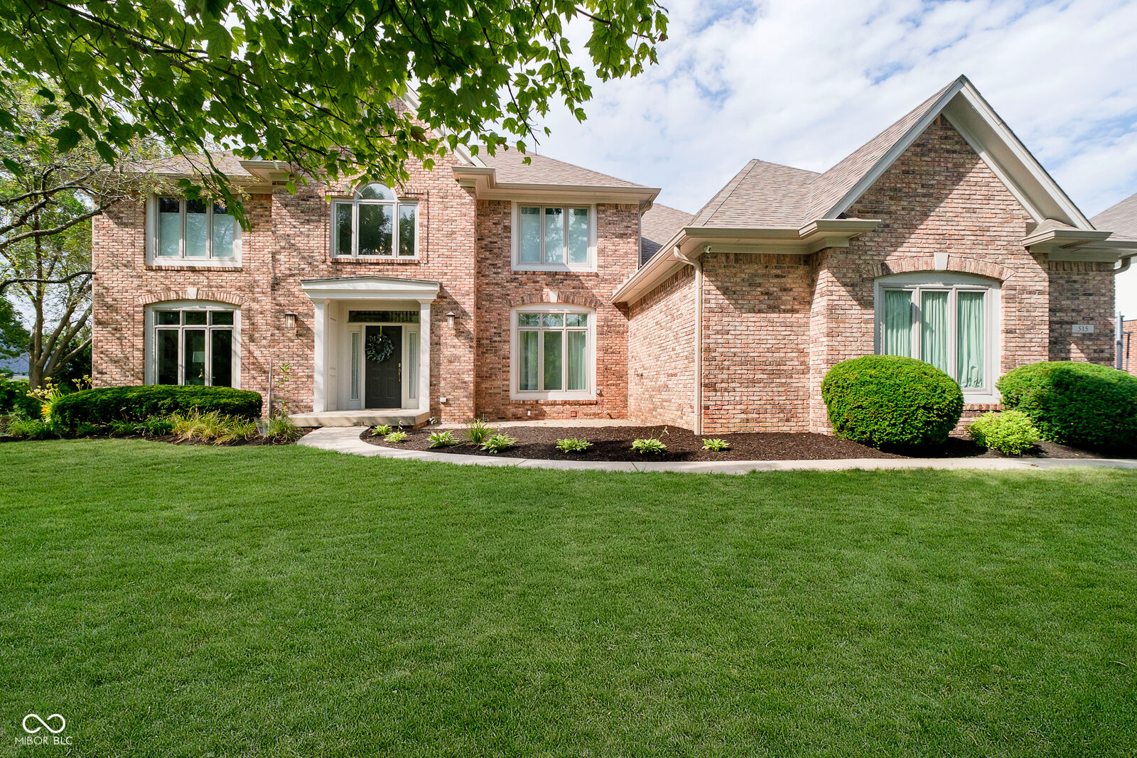 Property Photo:  515 Twin Oaks Drive  IN 46032 