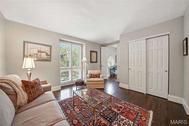 Property Photo:  4512 Pershing Place  MO 63108 