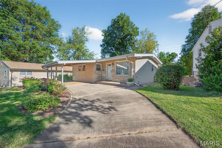 Property Photo: 9627 Corregidor Drive MO 63134