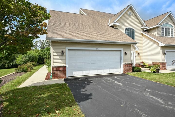 1166 Quinlan Dr A  Pewaukee WI 53072 photo