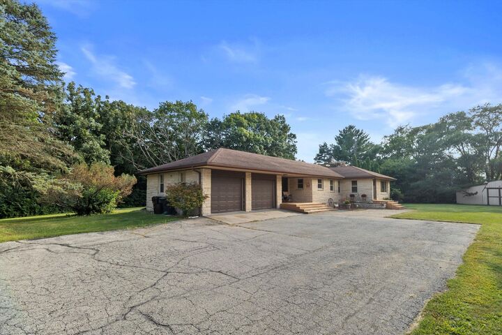 Property Photo:  W331s7559 County Road Ee -  WI 53149 