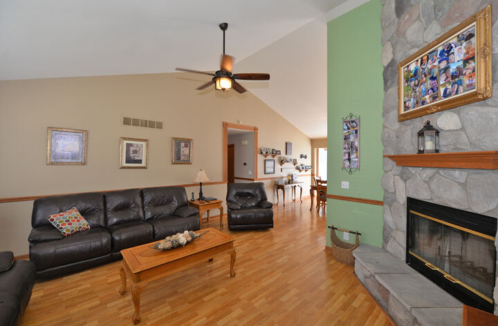 Property Photo: 6343 Ptarmigan Rd WI 53406