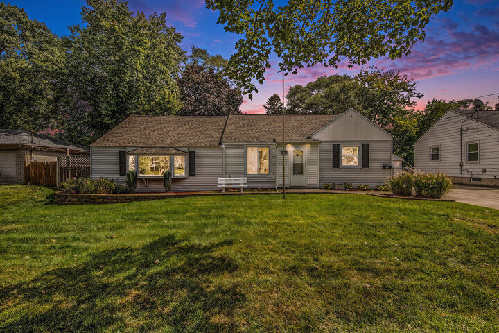 Property Photo:  2746 Tennyson Drive SW  MI 49509 
