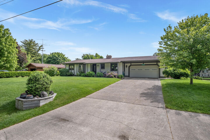 Property Photo: 17882 Channel View Drive MI 49456