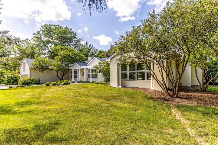 1660 Hertel Lane  Deerfield IL 60015 photo