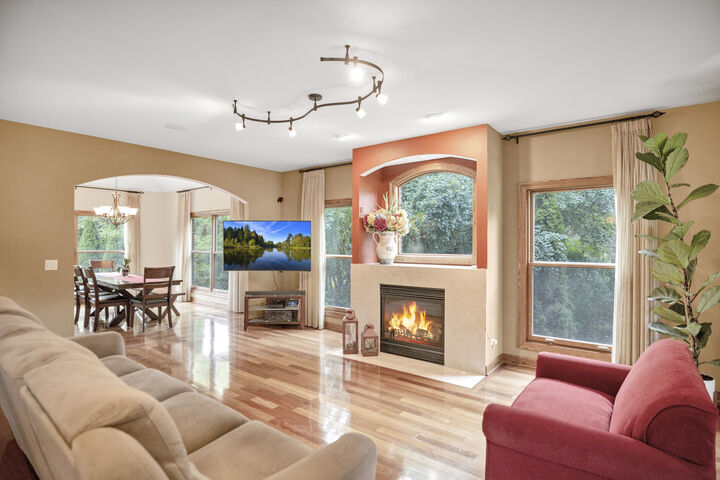 Property Photo:  1535 S Douglas Avenue  IL 60005 
