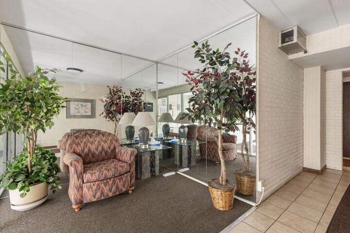 Property Photo:  148 Circle Avenue 401  IL 60130 