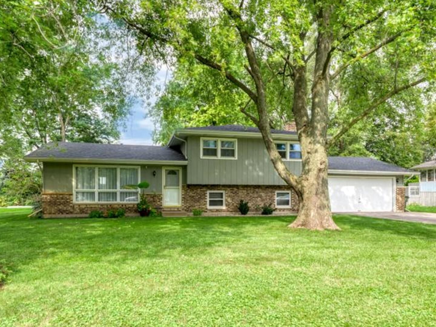 Property Photo:  10210 Sunridge Drive  IL 60564 