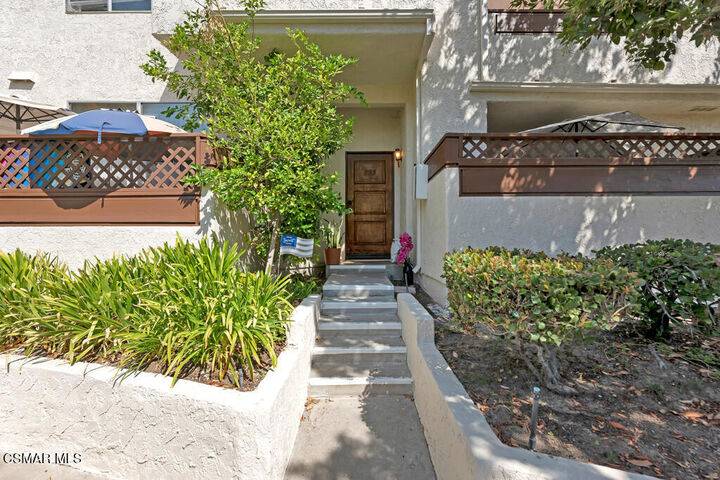 Property Photo:  1736 Sinaloa Road 325  CA 93065 