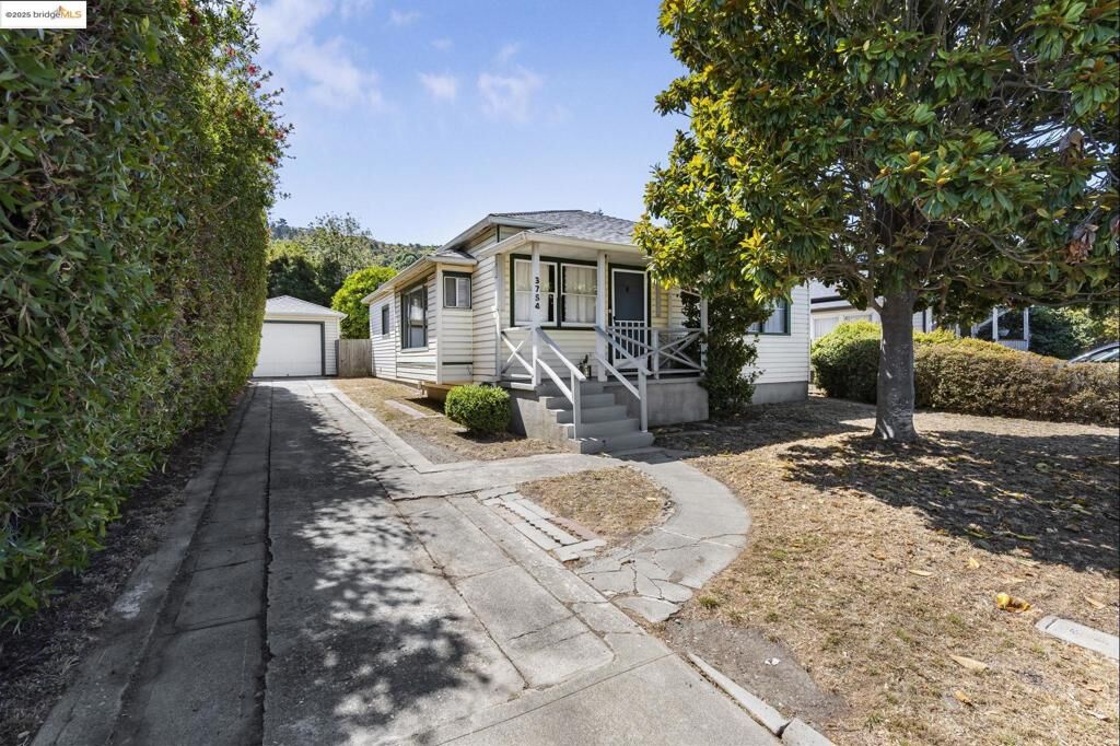 Property Photo:  3754 Ramsey Ct  CA 94803 
