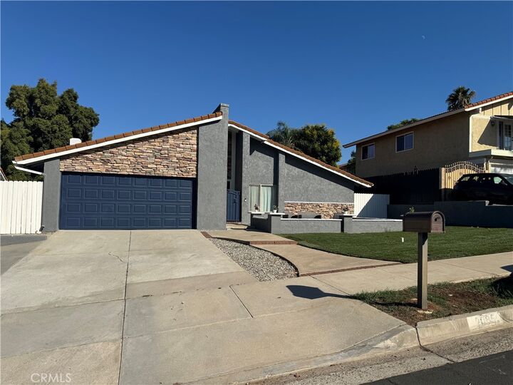 Property Photo:  2085 W Ontario Avenue  CA 92882 