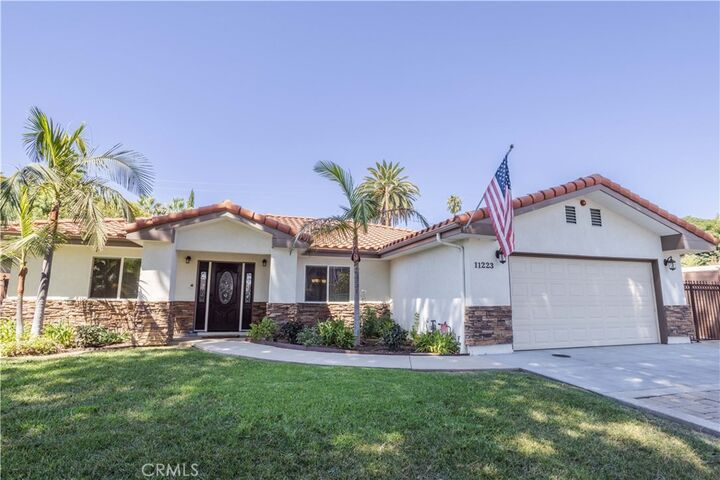 Property Photo:  11223 Gothic Avenue  CA 91344 