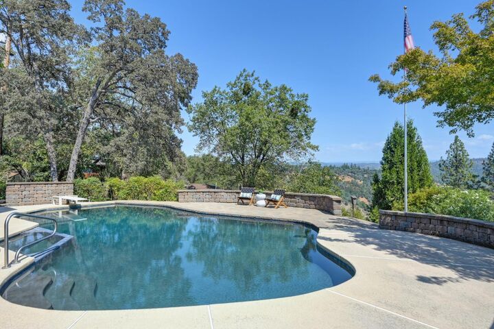 Property Photo: 399 Riverview Drive CA 95603