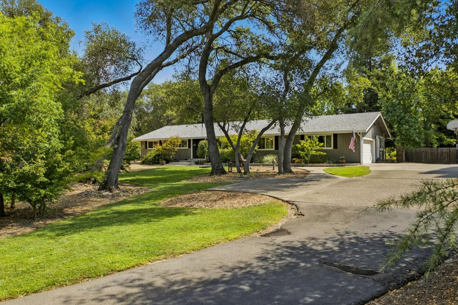 Property Photo: 6480 Buckeye Lane CA 95746