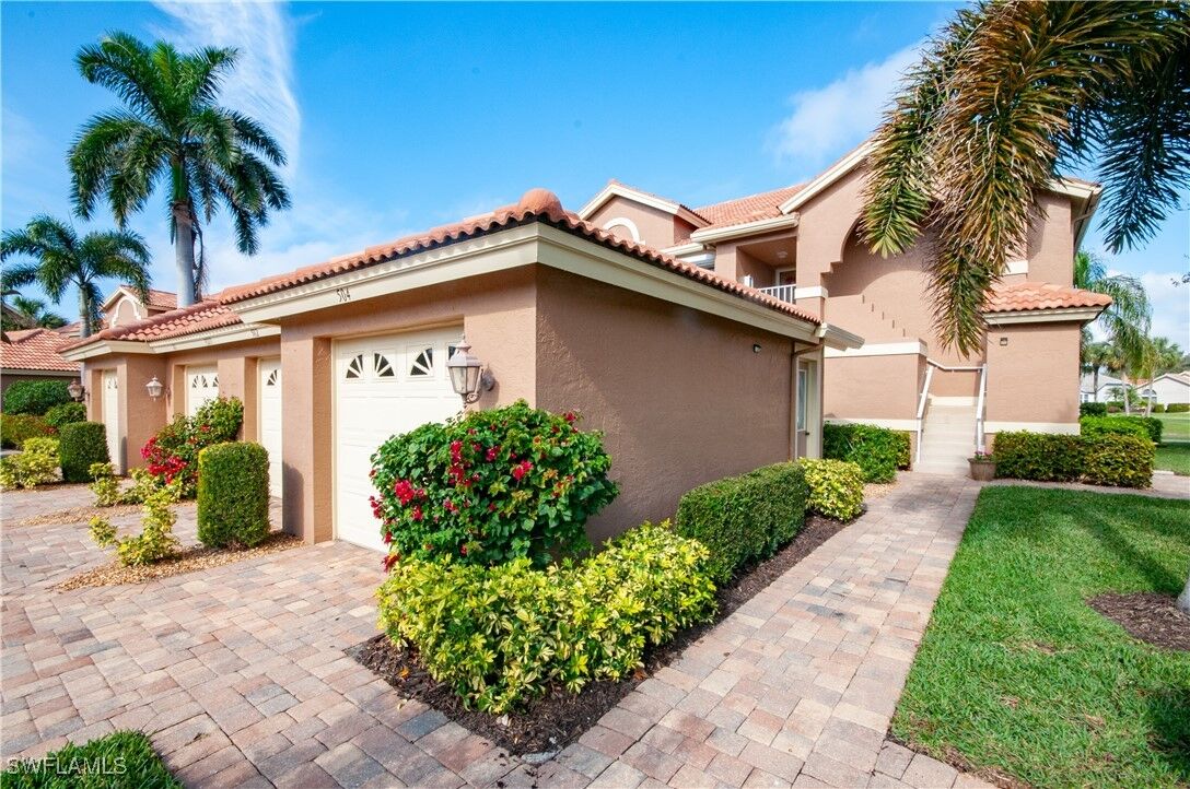 Property Photo: 13217 Sherburne Circle 504 FL 34135
