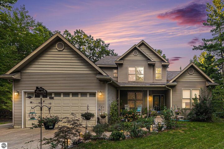 859 Pine Grove  Traverse City MI 49686 photo