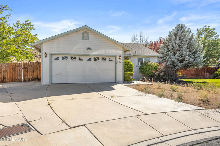 Property Photo: 4601 N Cactus Hills Court NV 89436