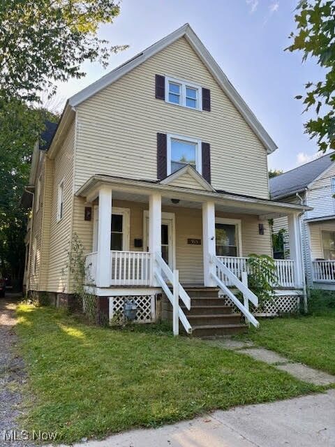 Property Photo:  915 East Avenue  OH 44035 
