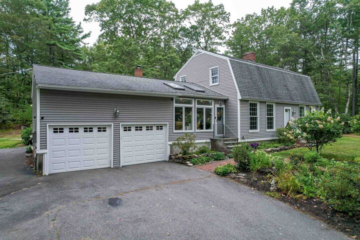 Property Photo: 70 Governor Dinsmore Road NH 03087