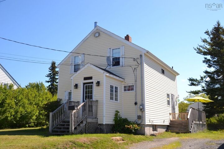 397 Shelburne Street  New Glasgow NS B2H 3K7 photo