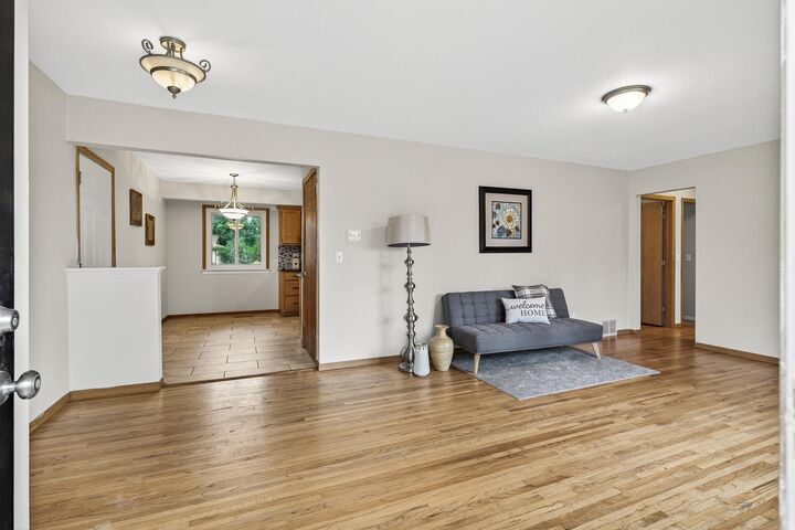 Property Photo: 921 Cortland Drive S MN 55124