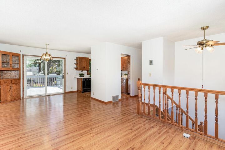 Property Photo:  921 Beacon Lane  MN 55124 